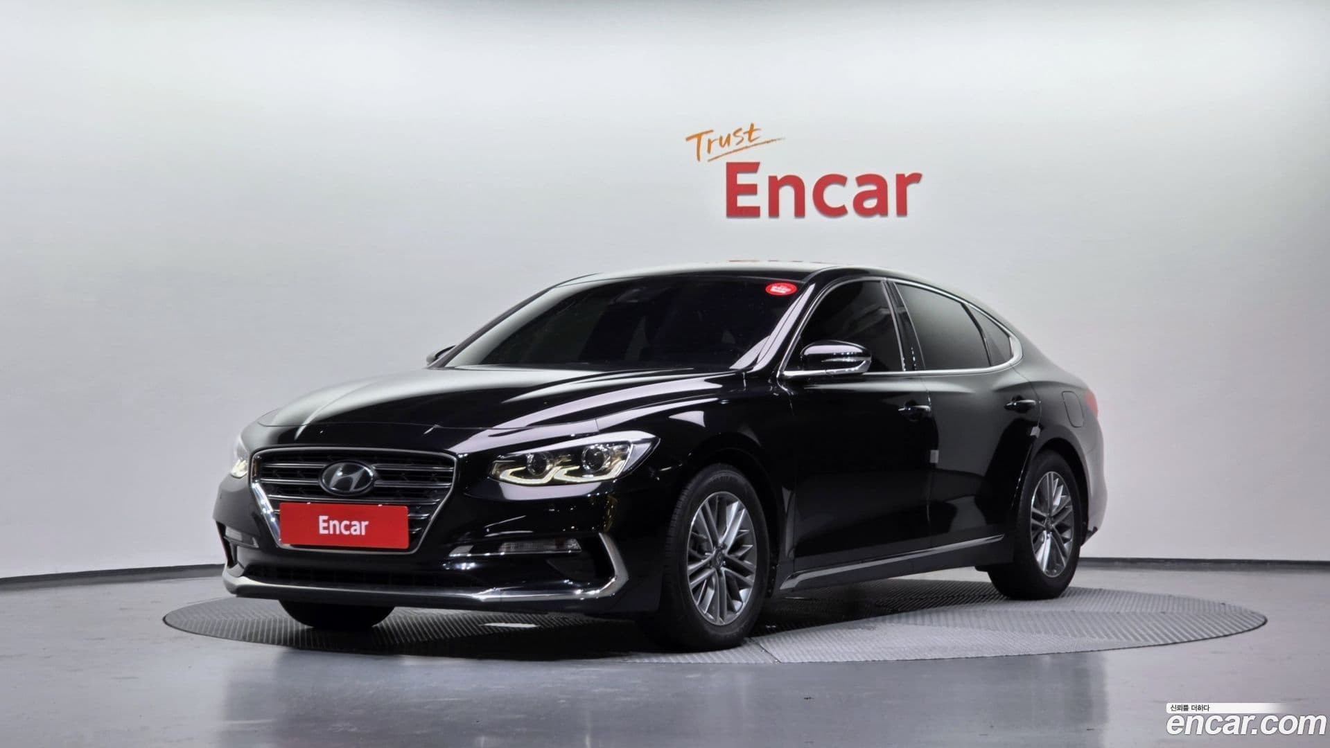Main__Slider__Photo:Grandeur Hyundai 2018.8-0