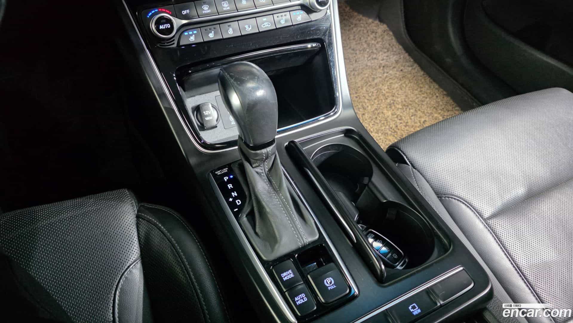 Grandeur Hyundai 2018.8-INNER-009
