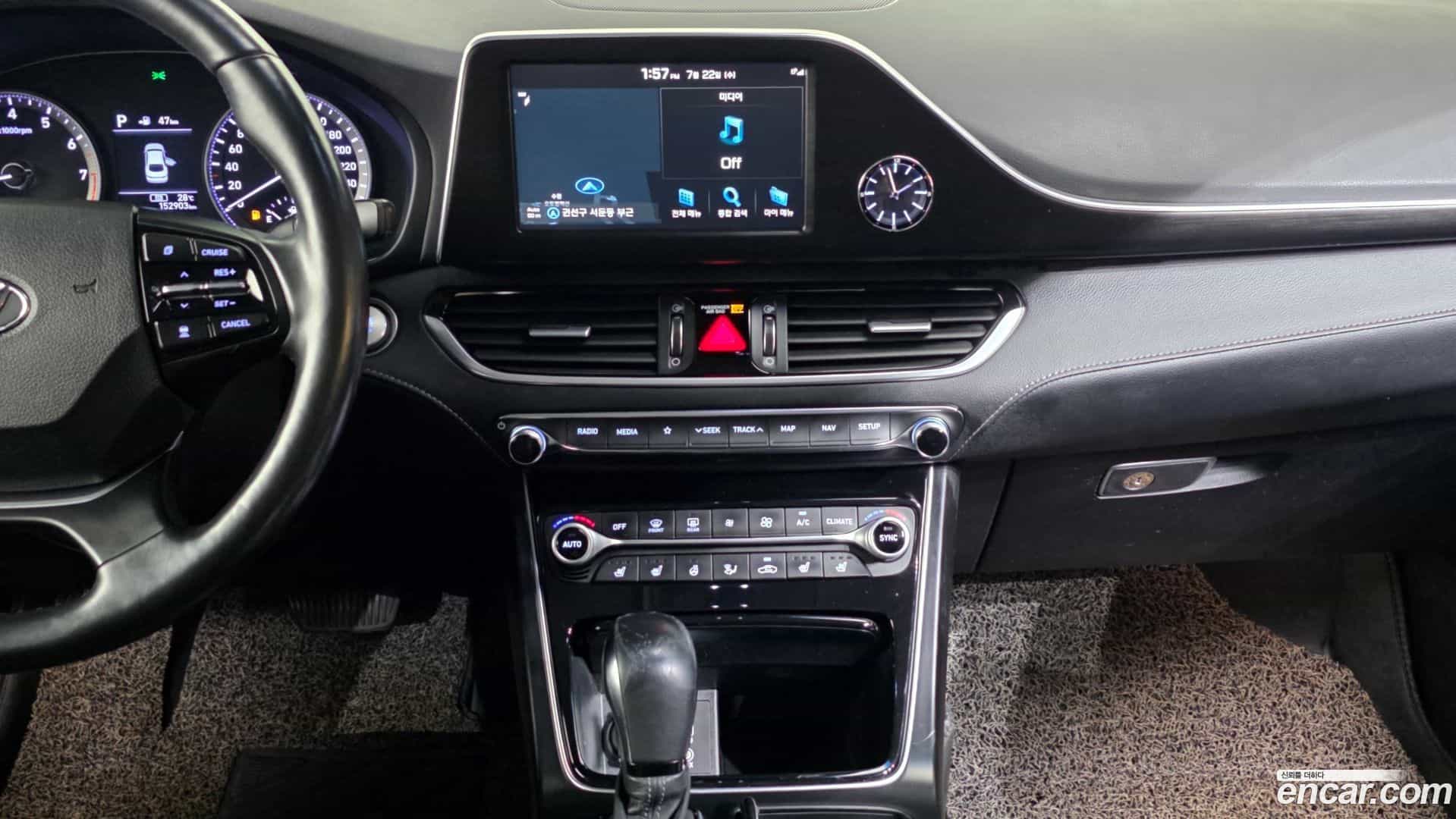 Grandeur Hyundai 2018.8-OPTION-018
