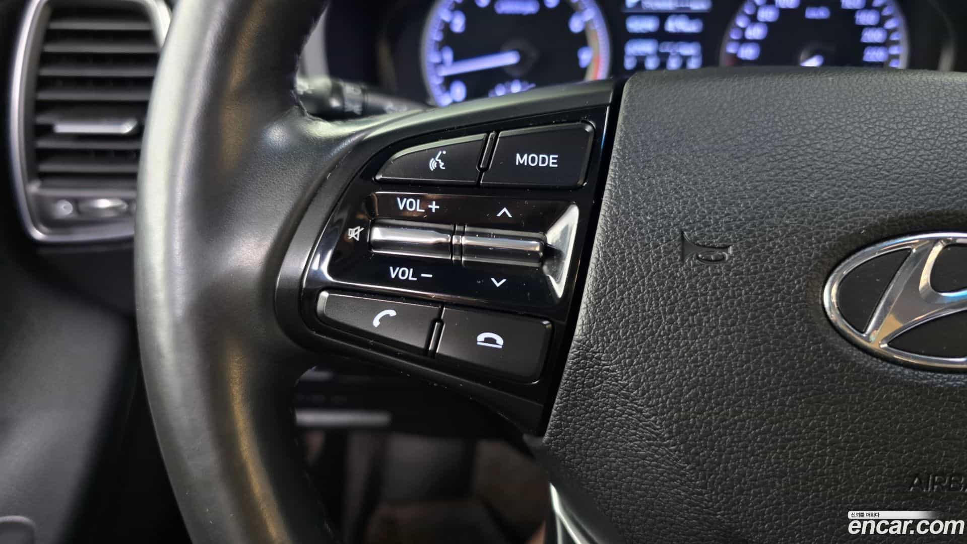 Grandeur Hyundai 2018.8-OPTION-040
