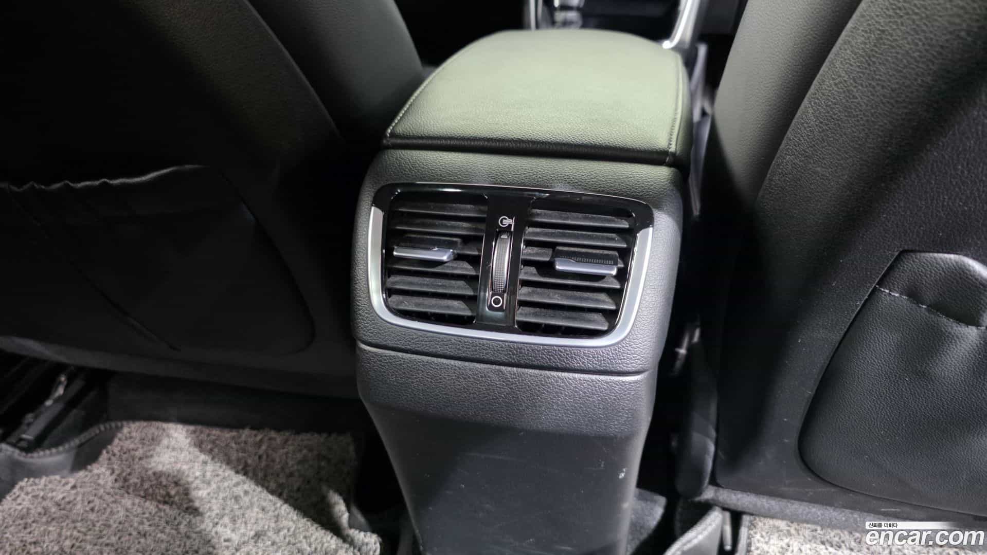 Grandeur Hyundai 2018.8-OPTION-046