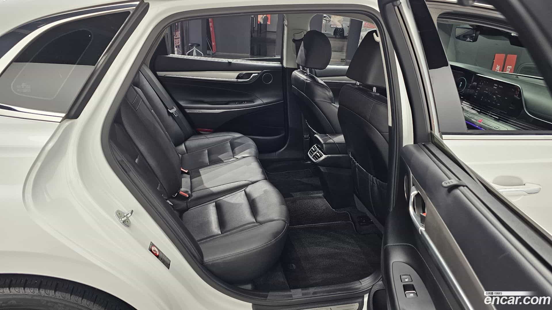 Grandeur Hyundai 2021.3-OPTION-015