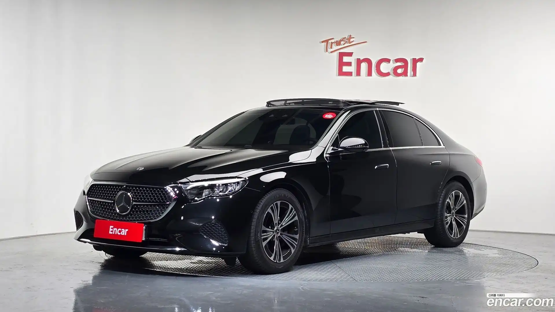 E-Class Mercedes-Benz 2025.5-OUTER-001