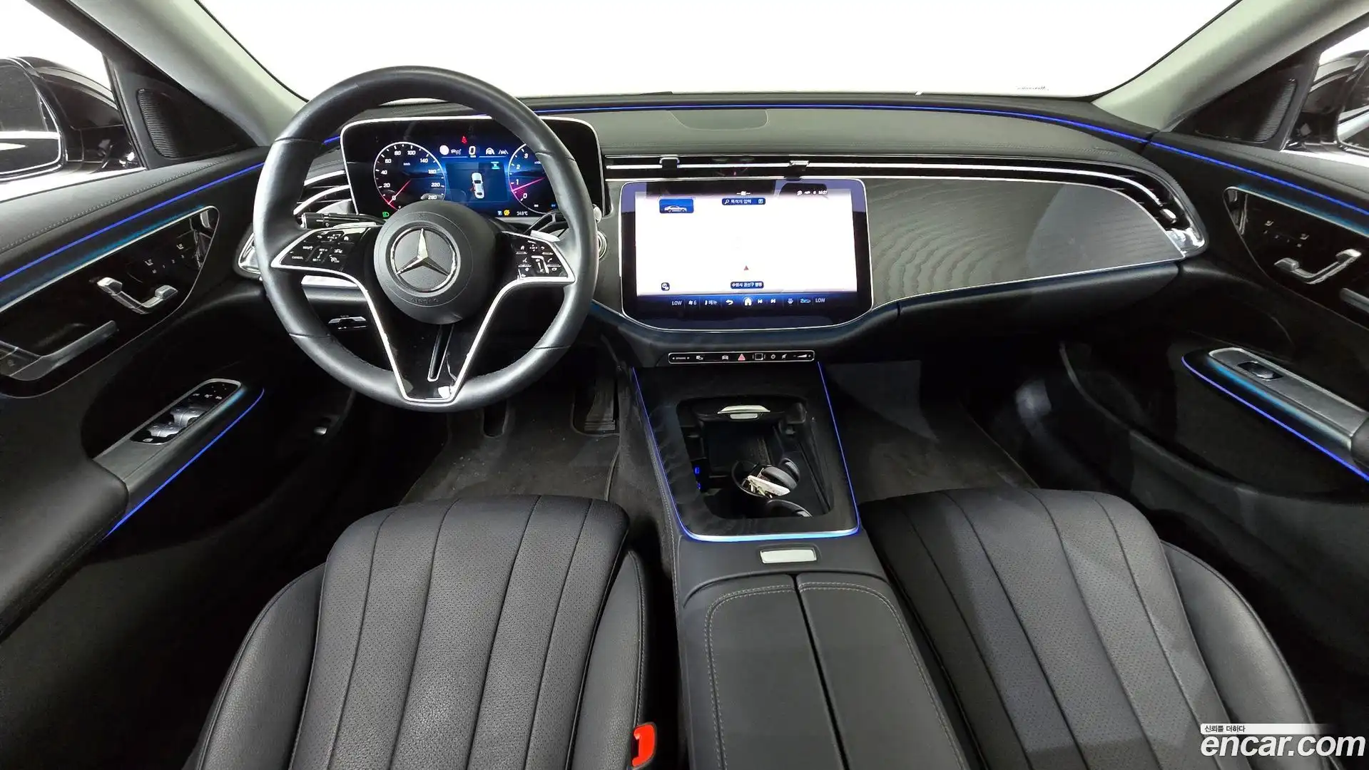 E-Class Mercedes-Benz 2025.5-INNER-007