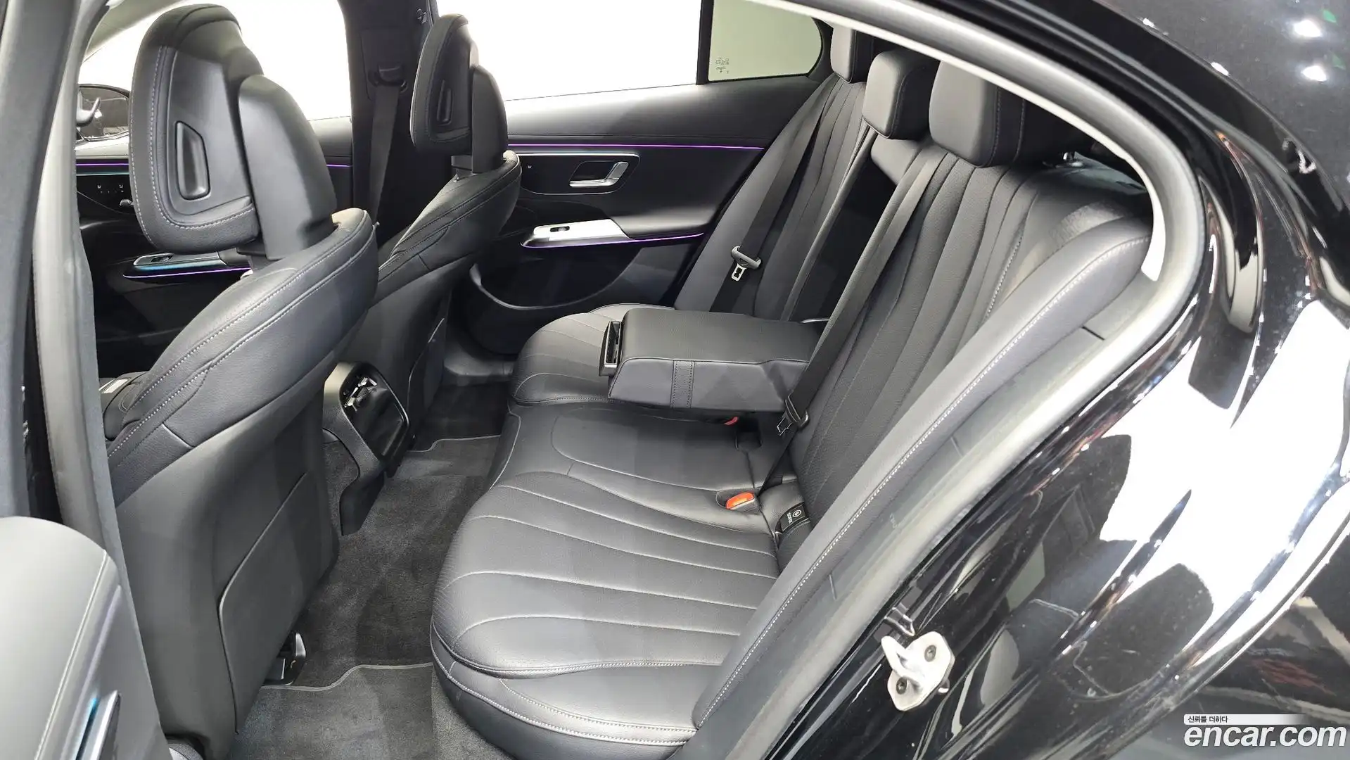 E-Class Mercedes-Benz 2025.5-OPTION-015