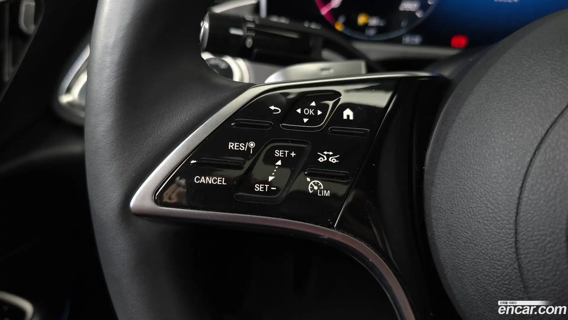 E-Class Mercedes-Benz 2025.5-OPTION-019