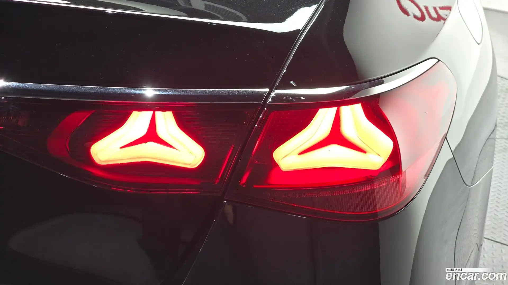 E-Class Mercedes-Benz 2025.5-OUTER-033