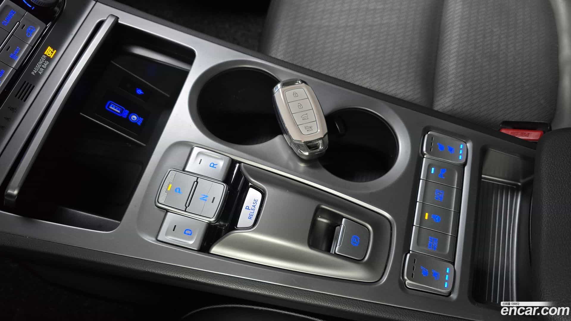 Kona Hyundai 2018.10-INNER-009