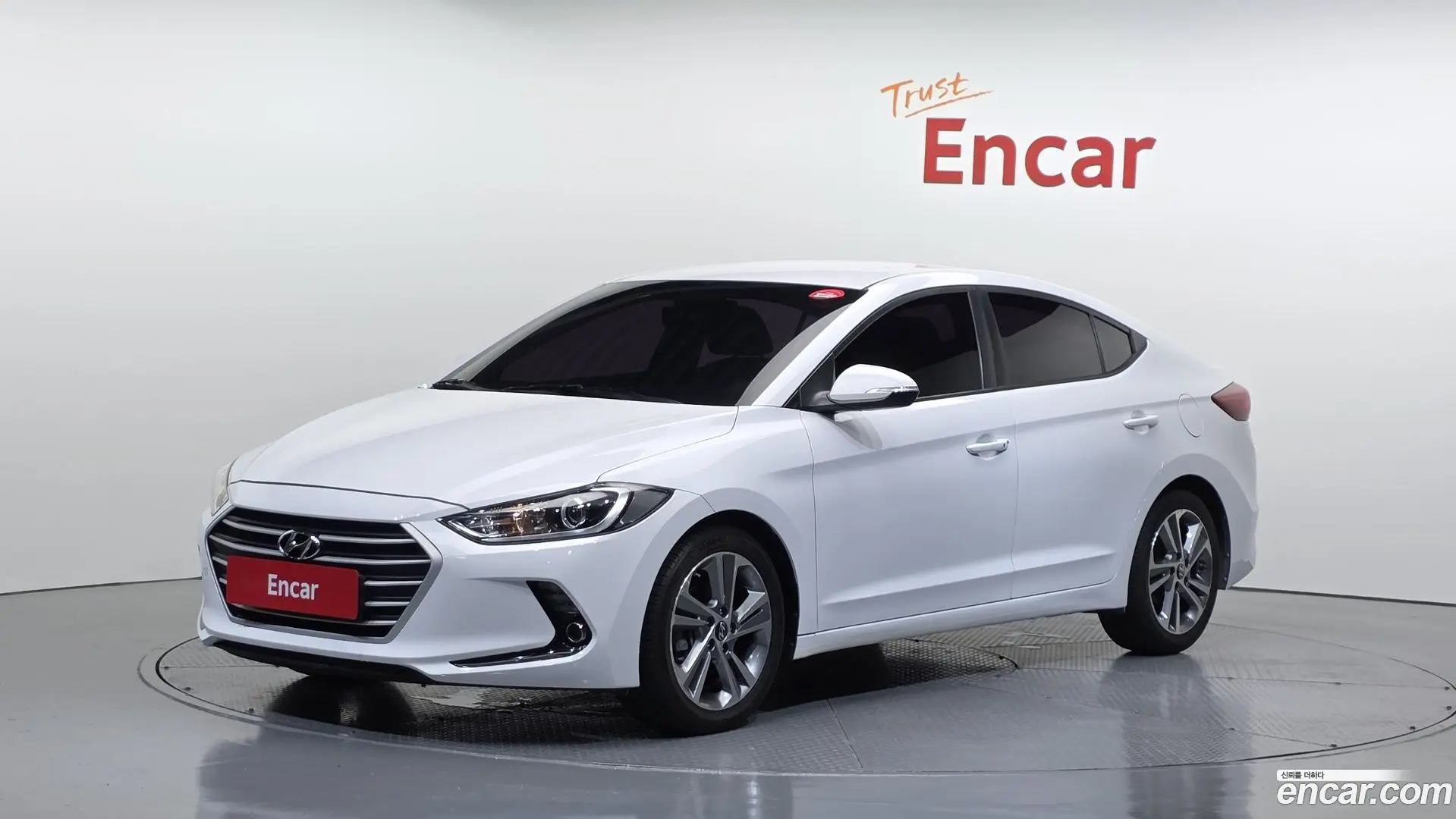Main__Slider__Photo:AVANTE Hyundai 2017.2-0