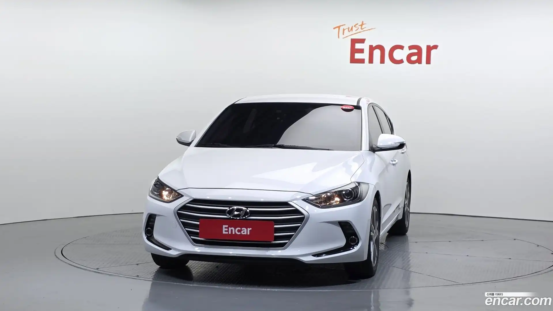 AVANTE Hyundai 2017.2-OUTER-003