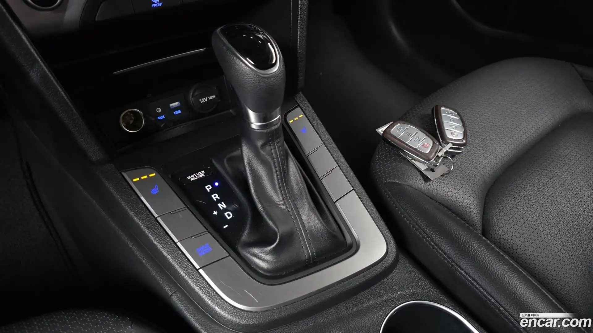 AVANTE Hyundai 2017.2-INNER-009