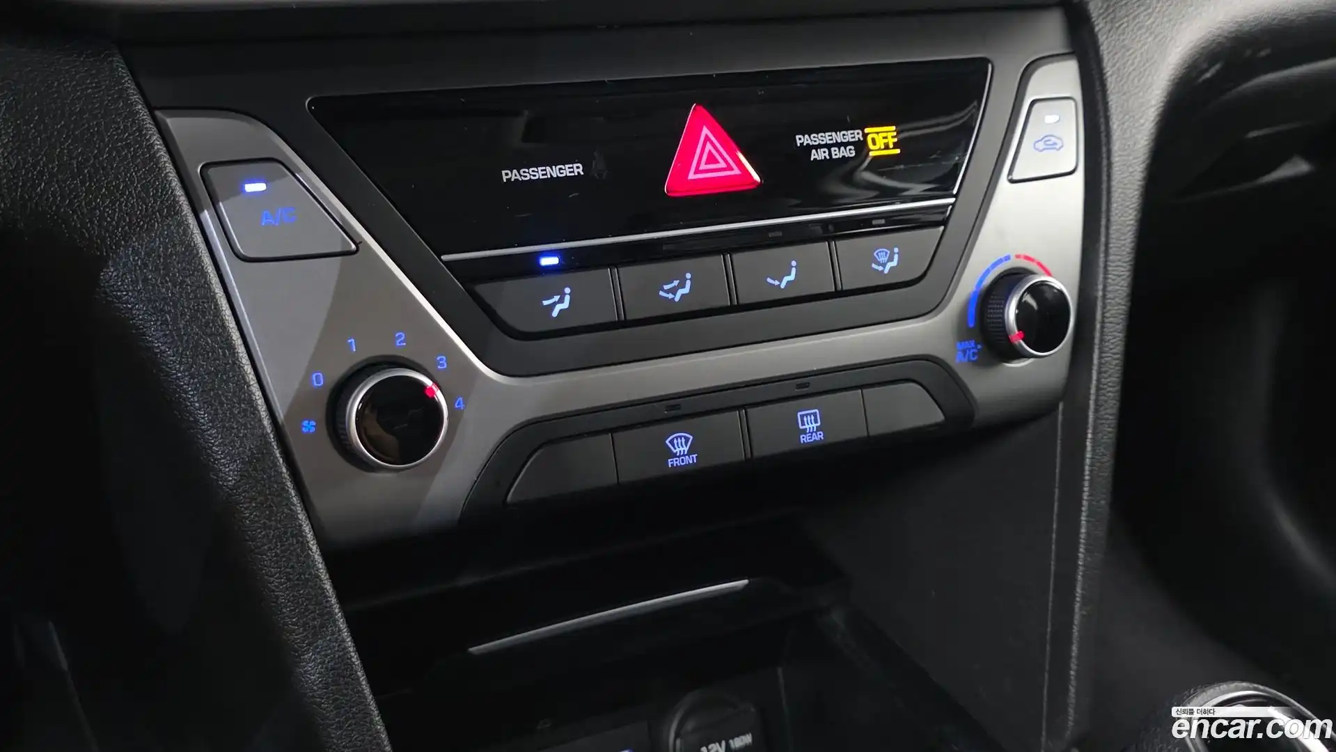 AVANTE Hyundai 2017.2-OPTION-040