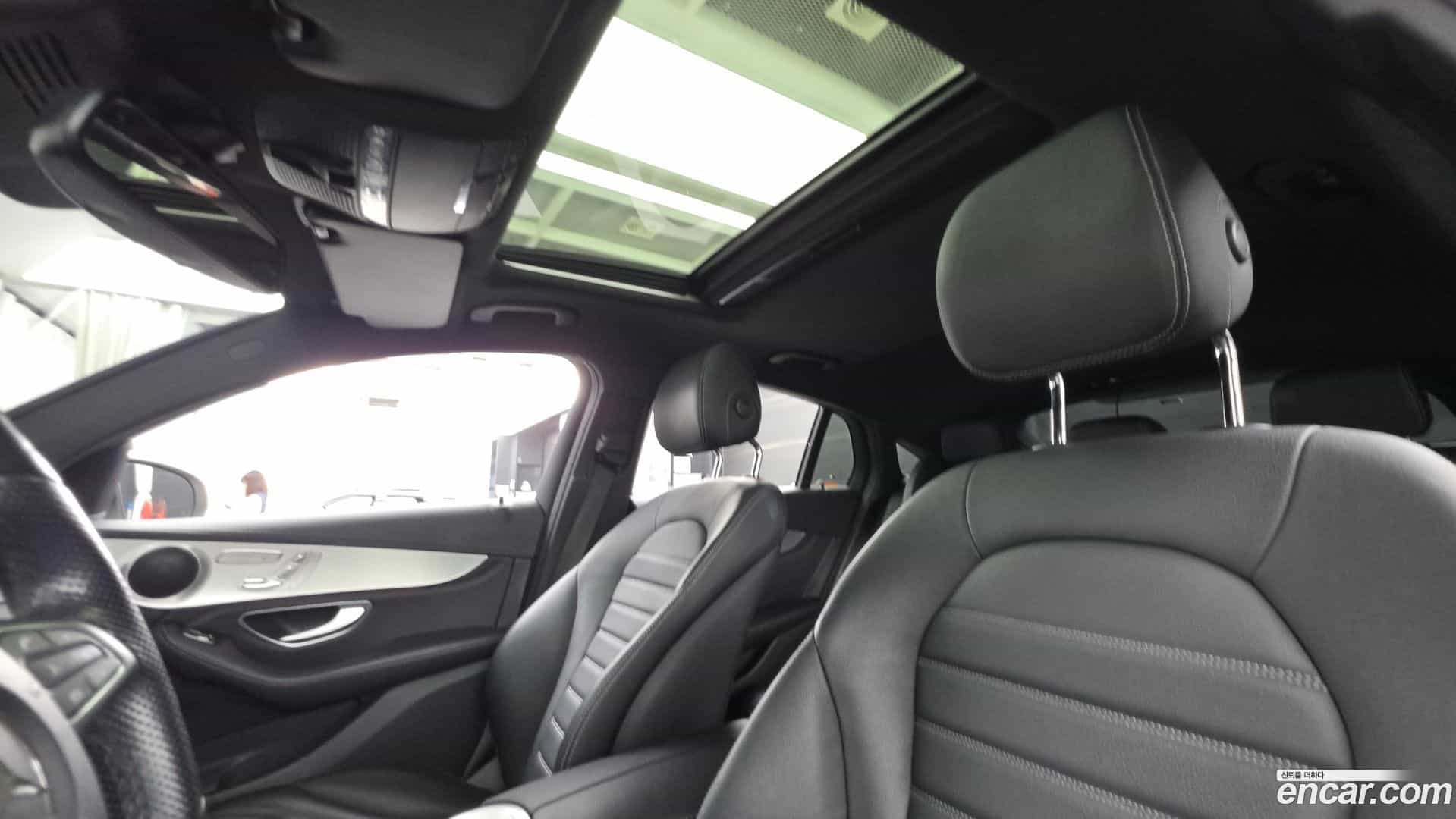 GLC-Class Mercedes-Benz 2017.4-OPTION-022