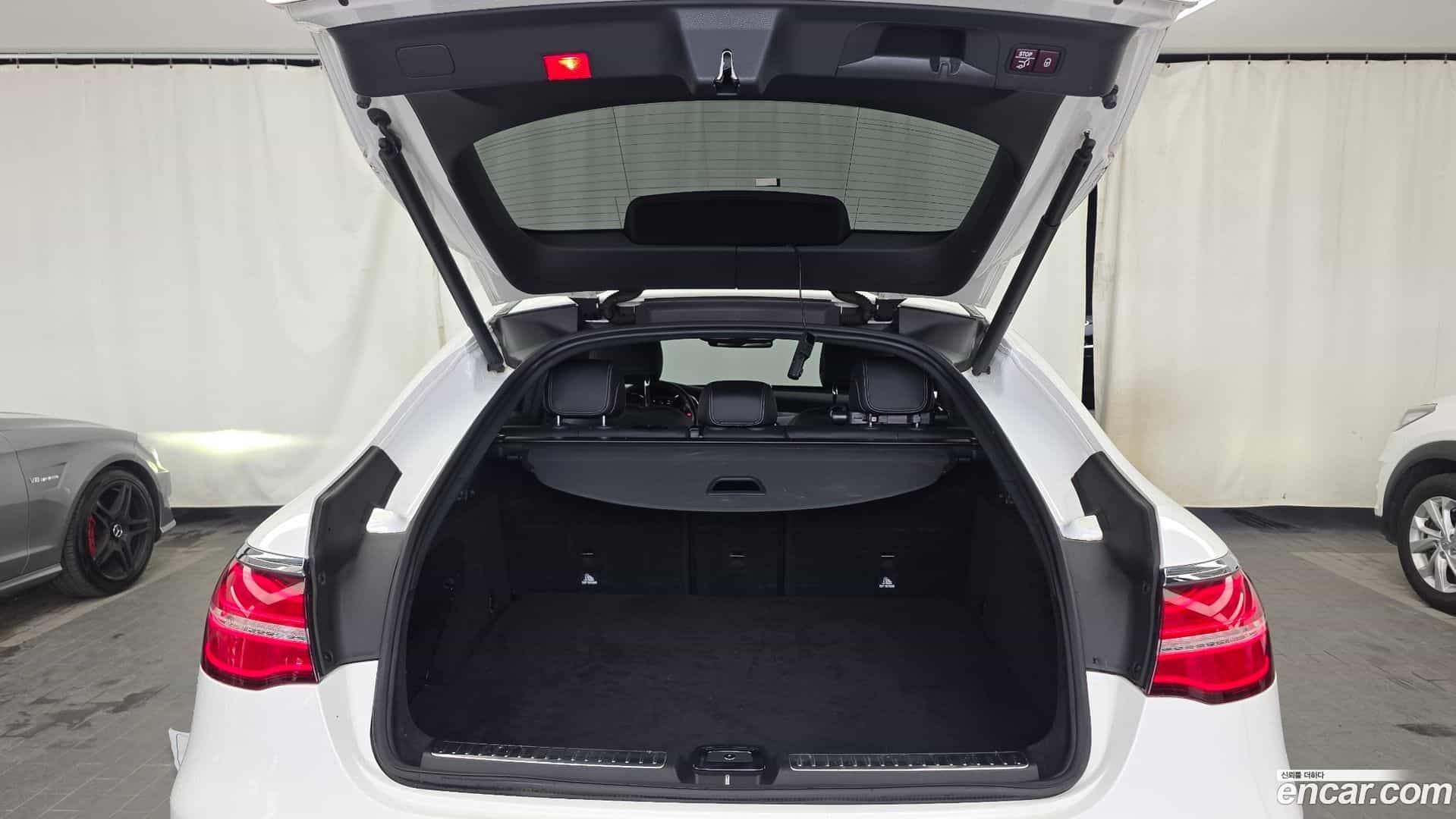 GLC-Class Mercedes-Benz 2017.4-OPTION-024