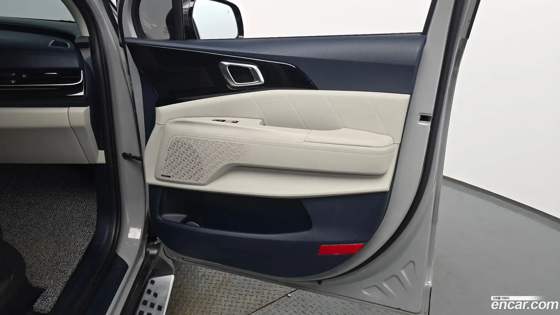 Canival Kia 2025.4-INNER-035