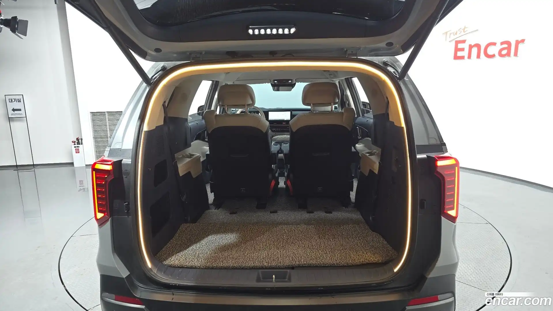 Canival Kia 2025.4-OPTION-048