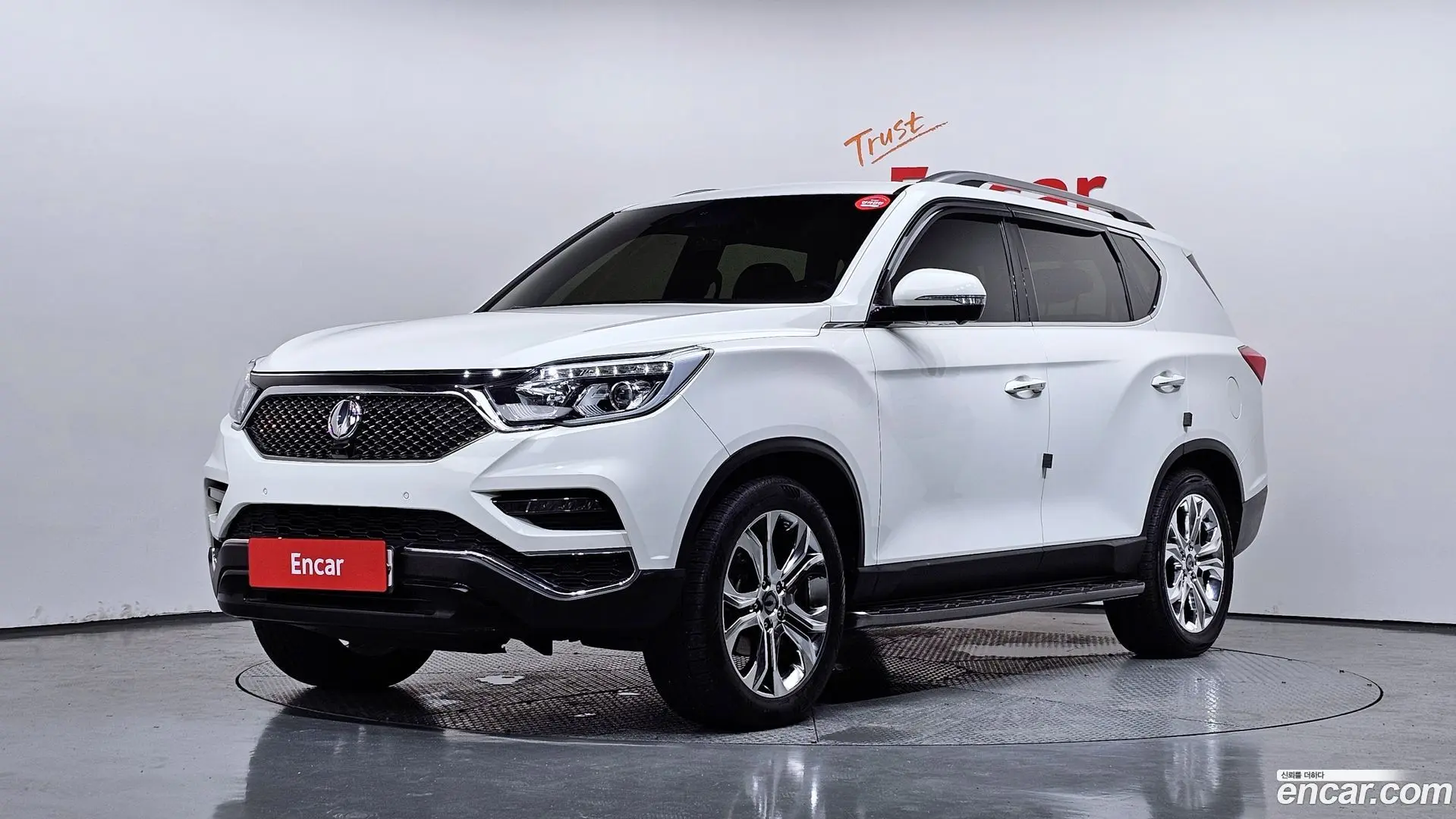 Main__Slider__Photo:Rexton KG Mobility 2017.10-0