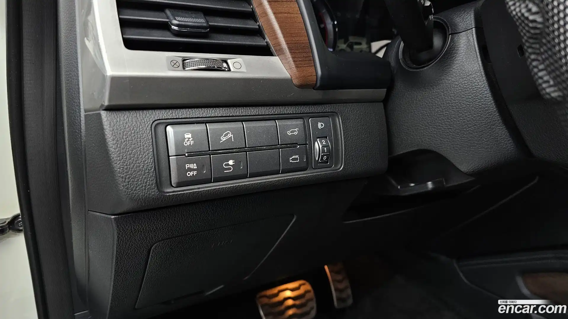 Rexton KG Mobility 2017.10-OPTION-024