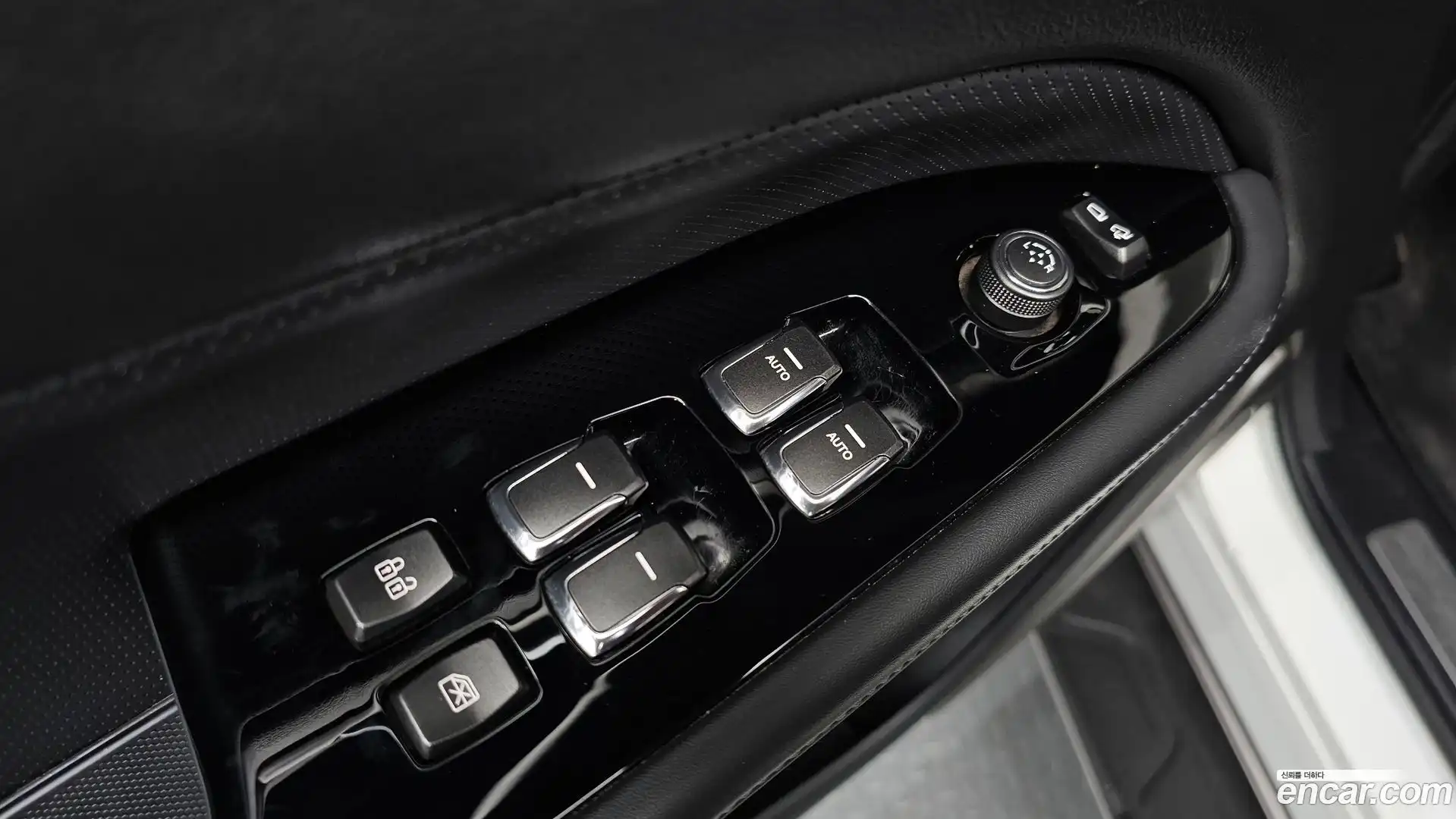 Rexton KG Mobility 2017.10-OPTION-041