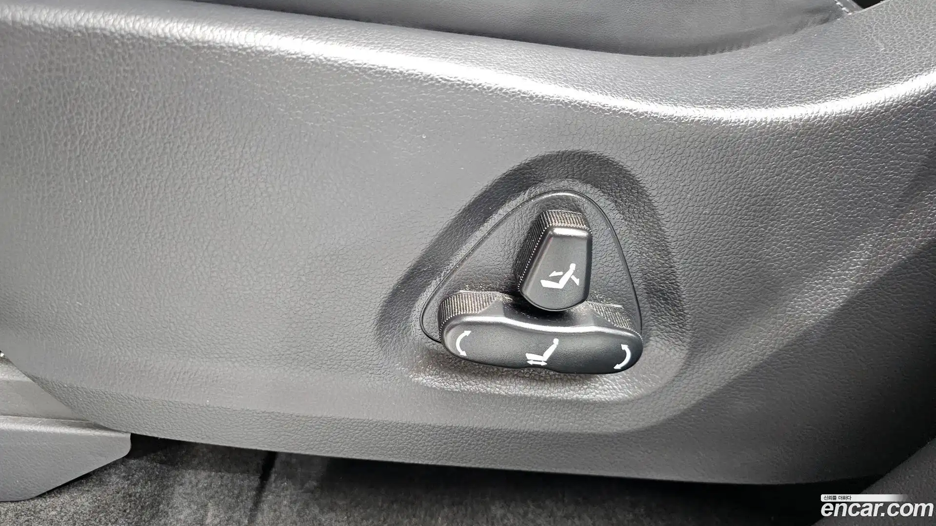 Rexton KG Mobility 2017.10-OPTION-044