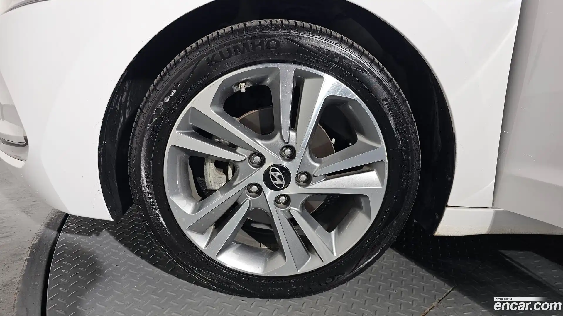 AVANTE Hyundai 2018.8-OUTER-005