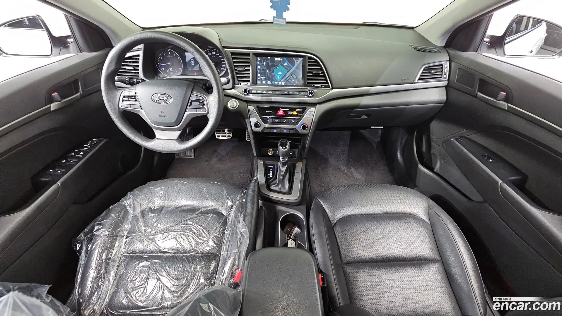 AVANTE Hyundai 2018.8-INNER-007