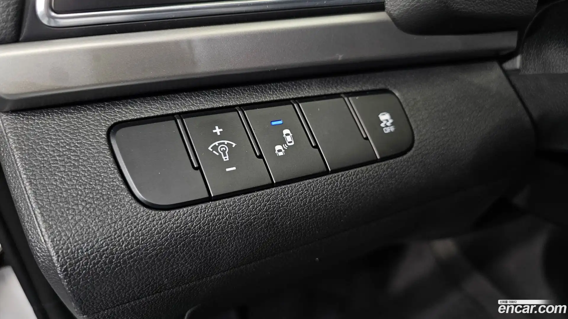 AVANTE Hyundai 2018.8-OPTION-022