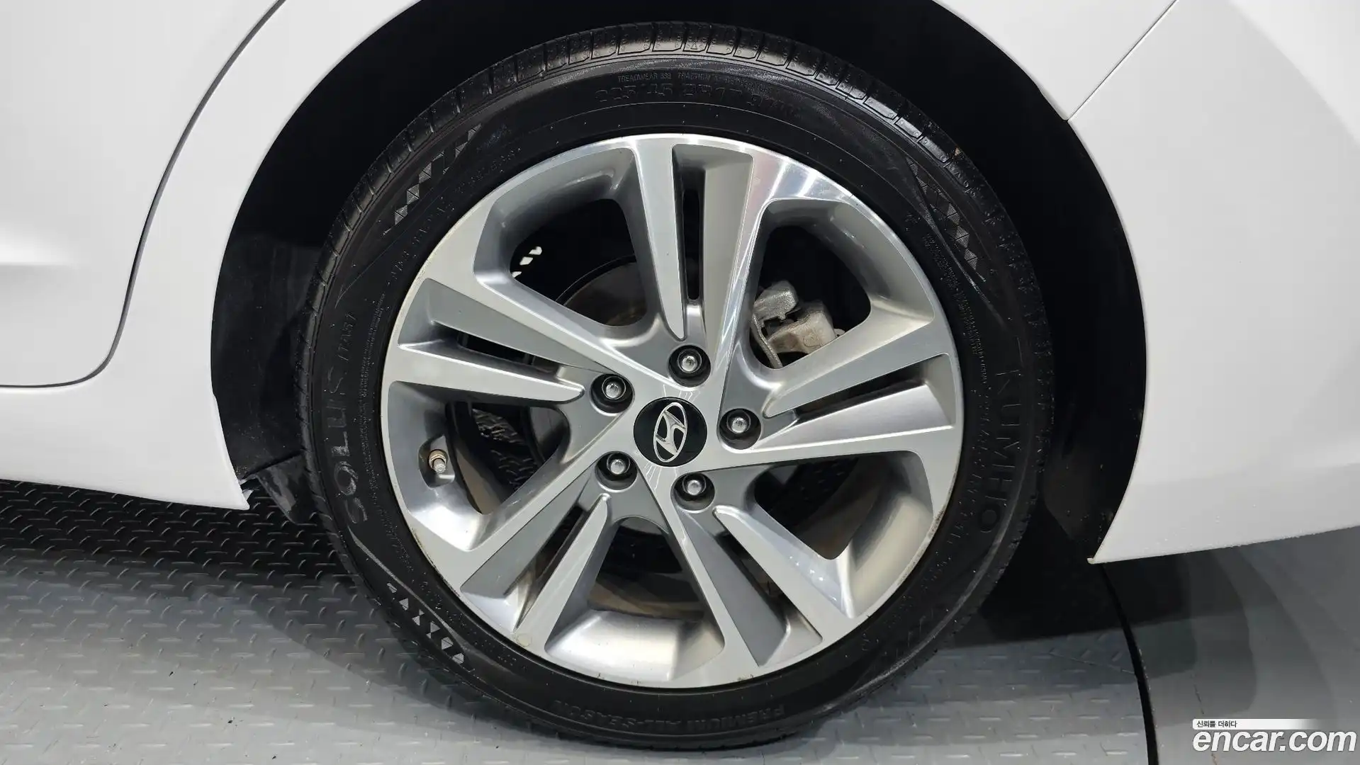 AVANTE Hyundai 2018.8-OUTER-031