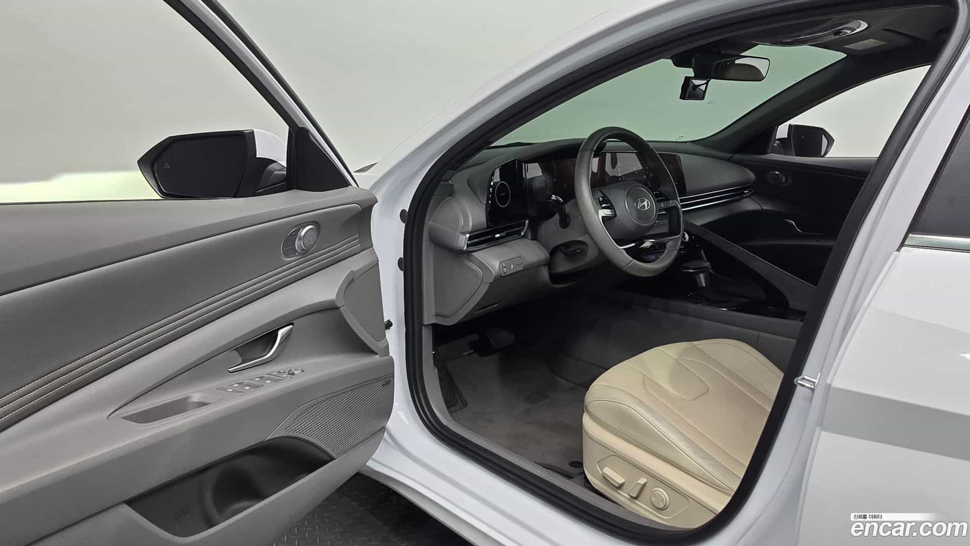 AVANTE Hyundai 2023.4-INNER-010