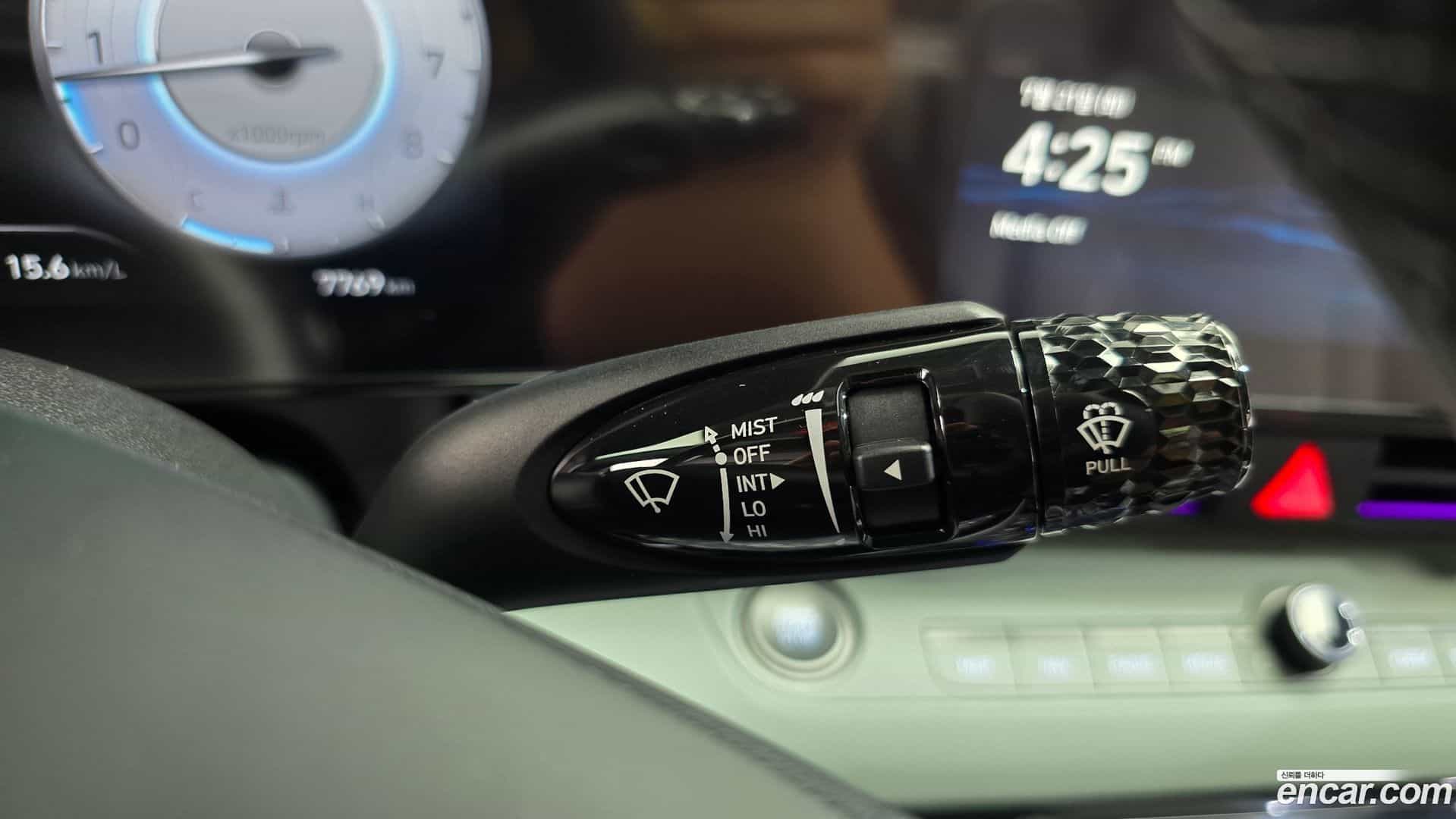 AVANTE Hyundai 2025.11-OPTION-024