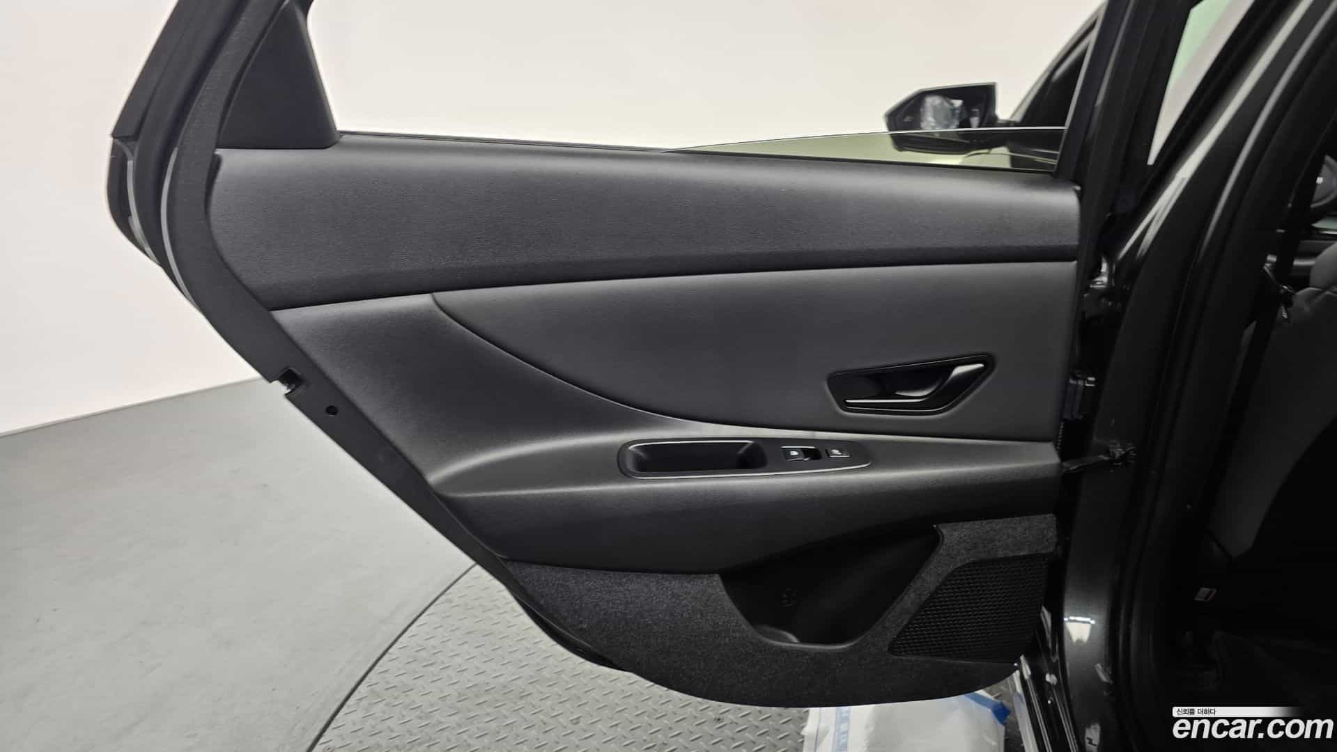 AVANTE Hyundai 2025.11-INNER-035