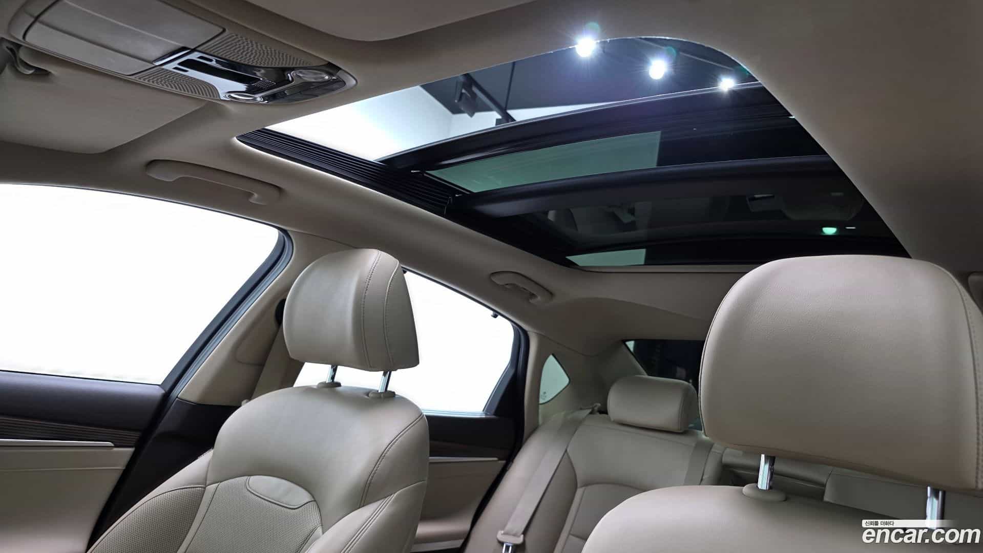 Grandeur Hyundai 2018.7-OPTION-023