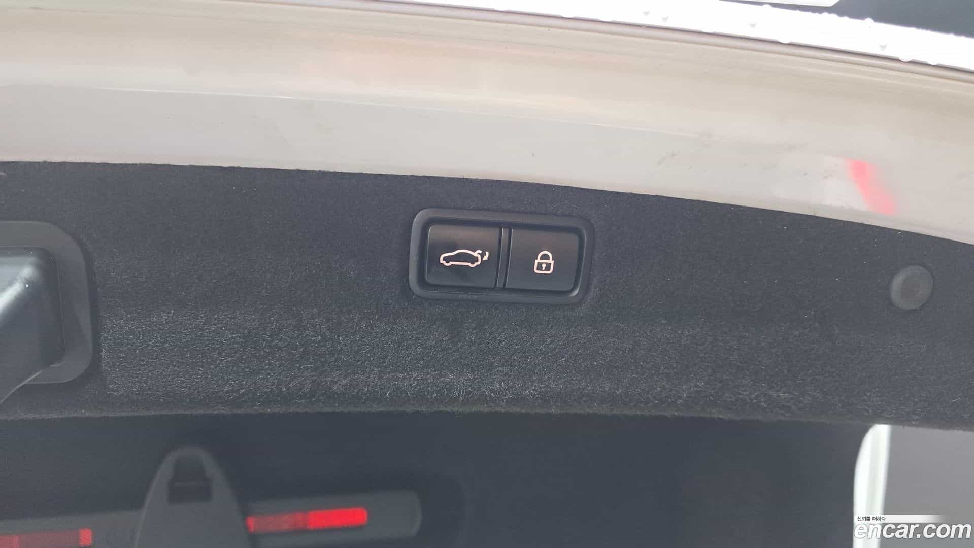 G80 Genesis 2018.0-OPTION-041