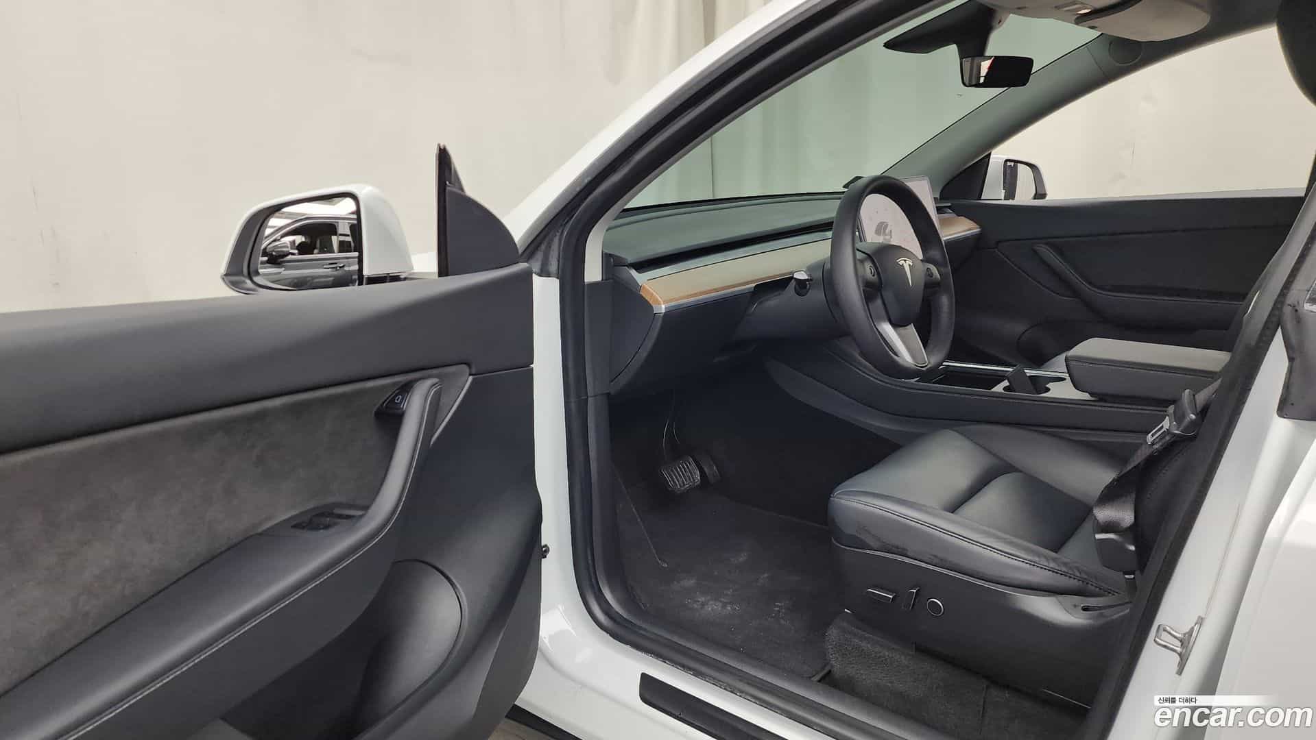 Model Y Tesla 2021.4-INNER-010