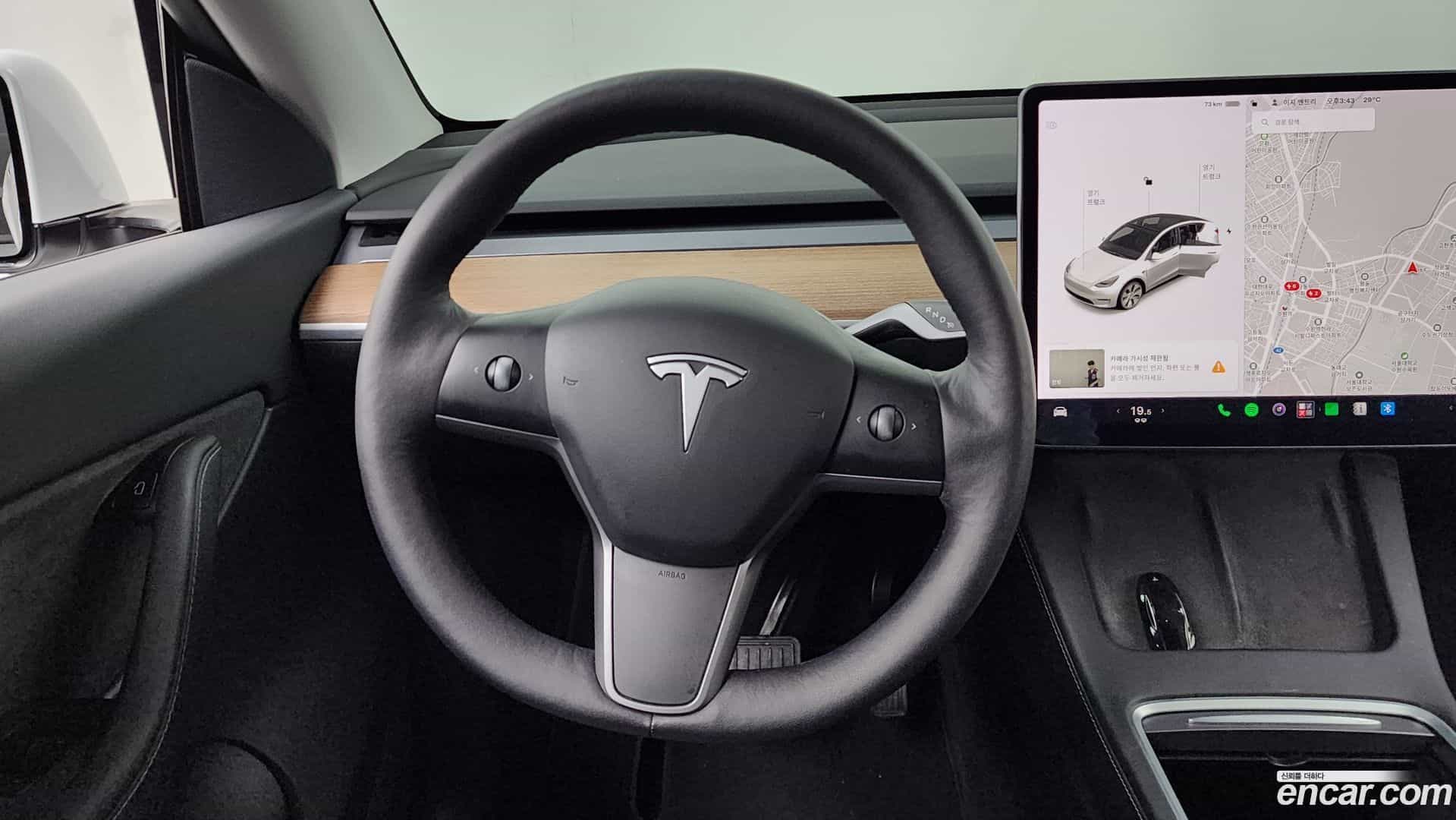 Model Y Tesla 2021.4-OPTION-017