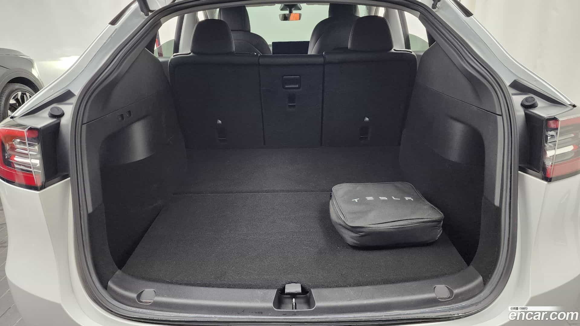 Model Y Tesla 2021.4-OPTION-024
