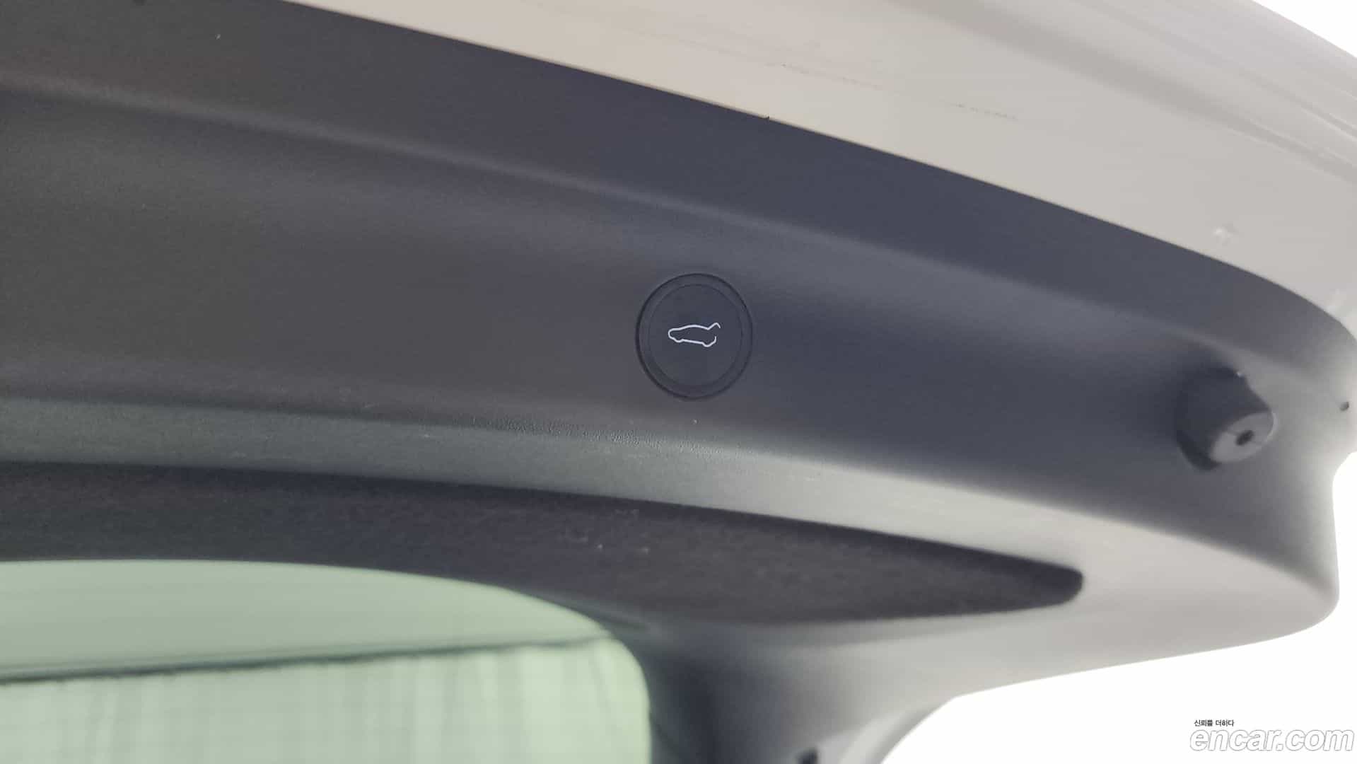 Model Y Tesla 2021.4-OPTION-043