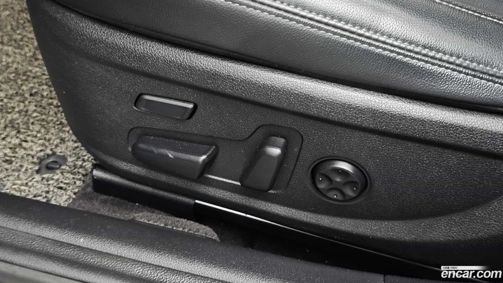 Grandeur Hyundai 2017.6-OPTION-022