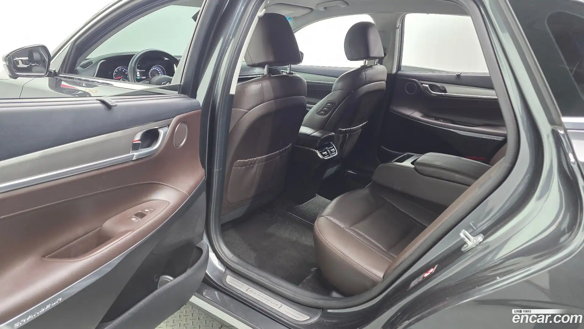 Grandeur Hyundai 2021.4-OPTION-023