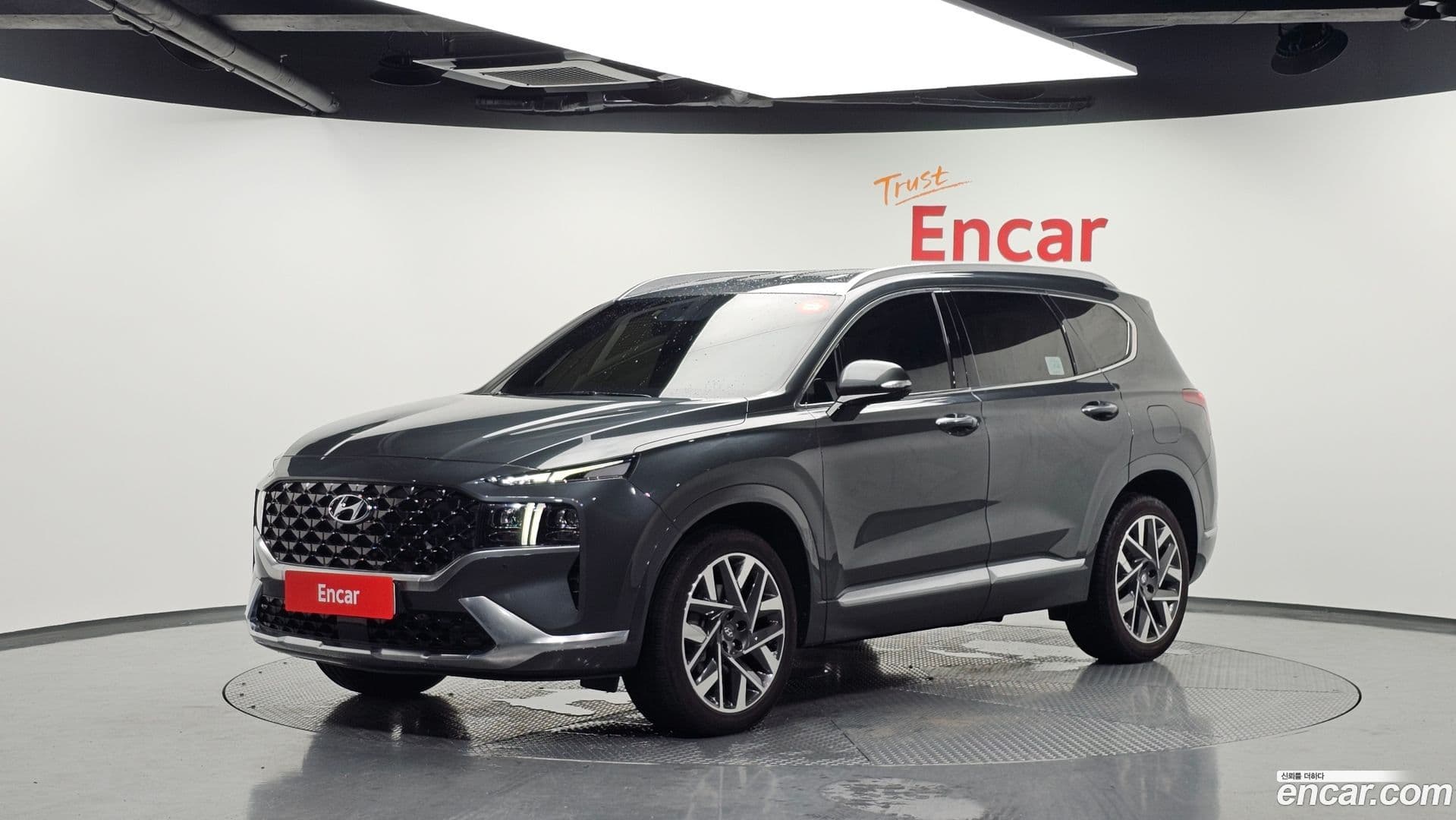 Main__Slider__Photo:Santafe Hyundai 2021.6-0