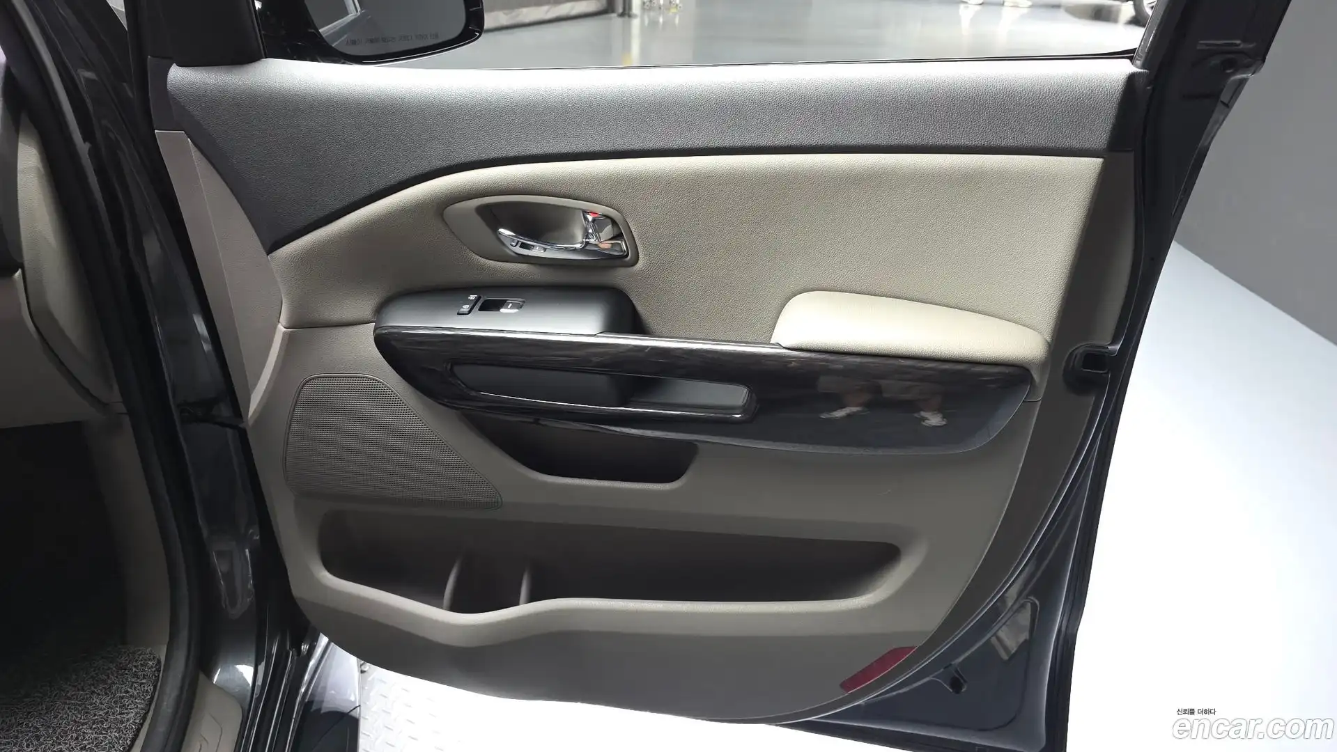 Canival Kia 2018.2-INNER-034