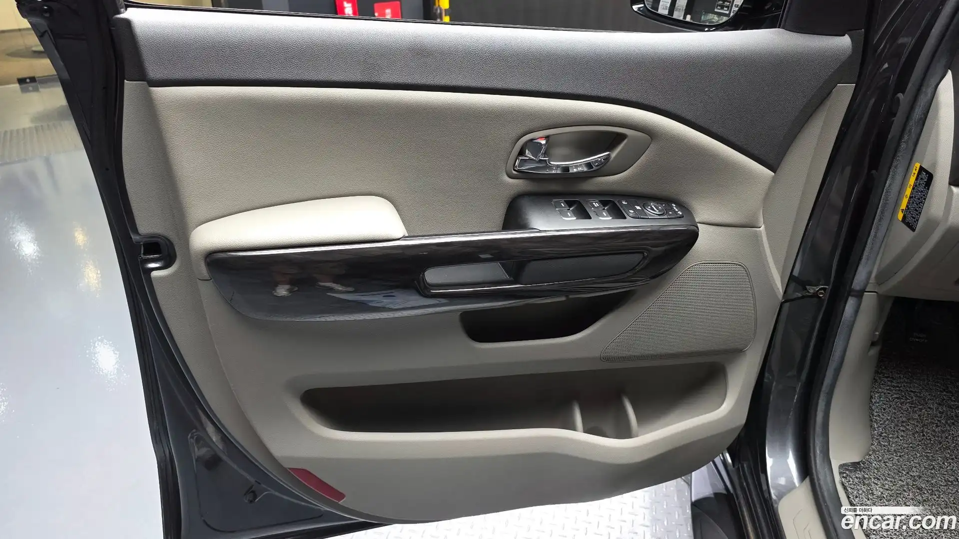 Canival Kia 2018.2-INNER-035
