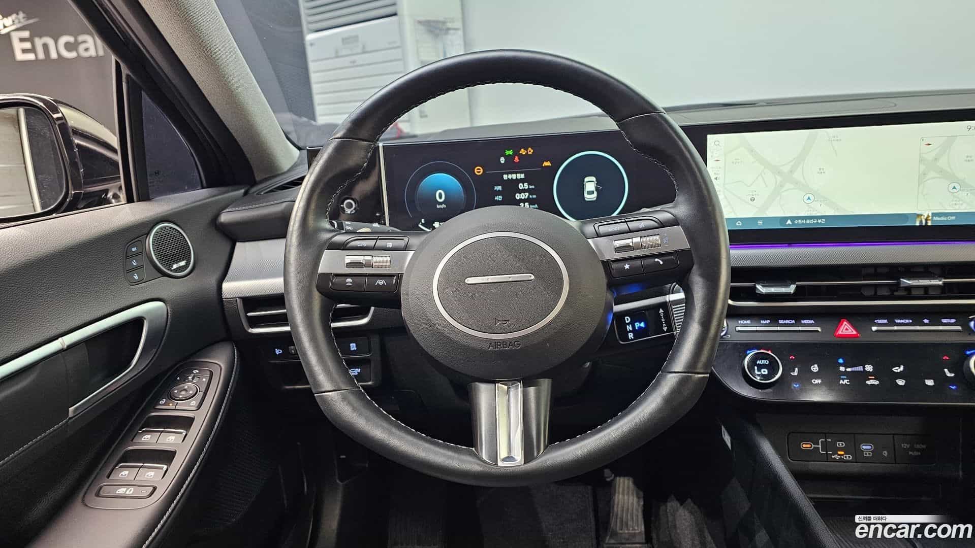 Sonata Hyundai 2023.8-OPTION-017