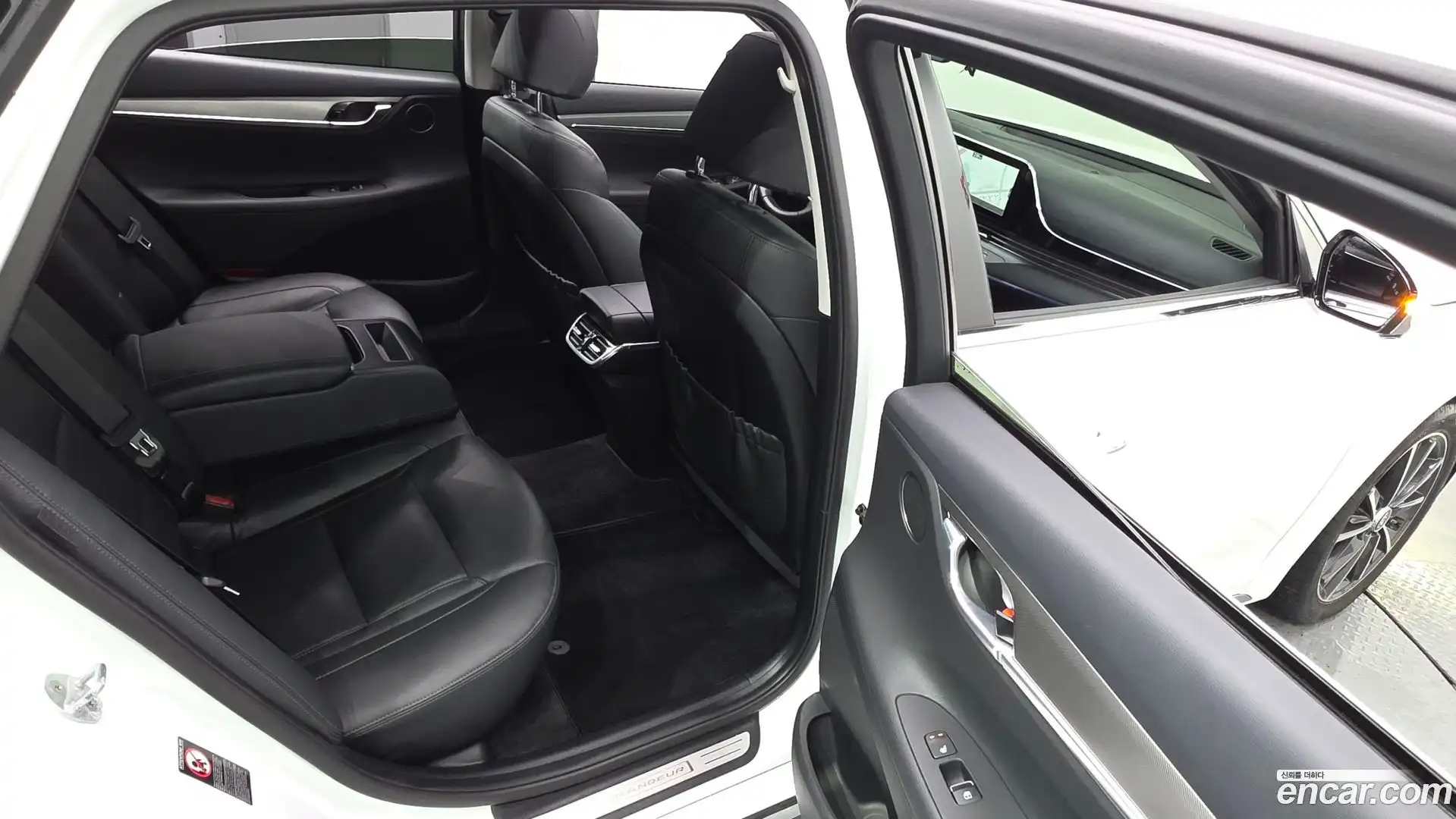 Grandeur Hyundai 2021.5-OPTION-015