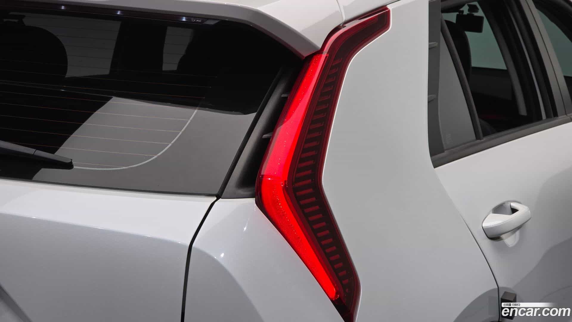 Niro Kia 2023.1-OUTER-033