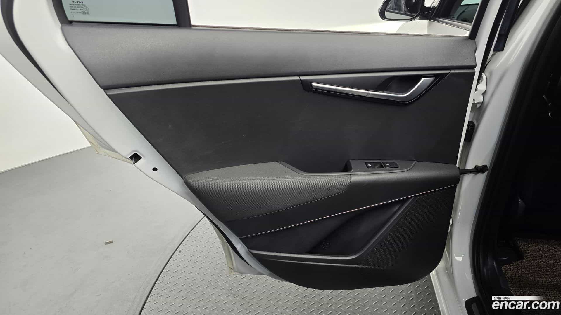 Niro Kia 2023.1-INNER-035