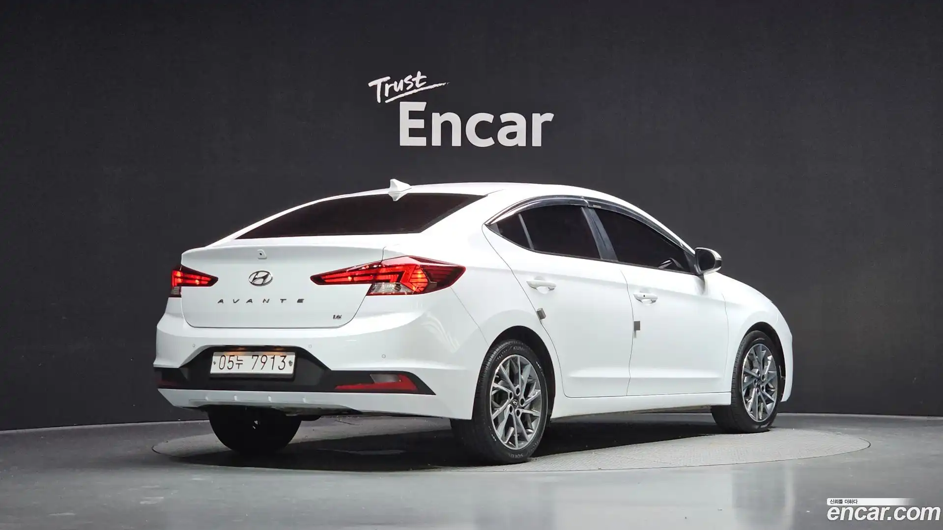 AVANTE Hyundai 2019.1-OUTER-002
