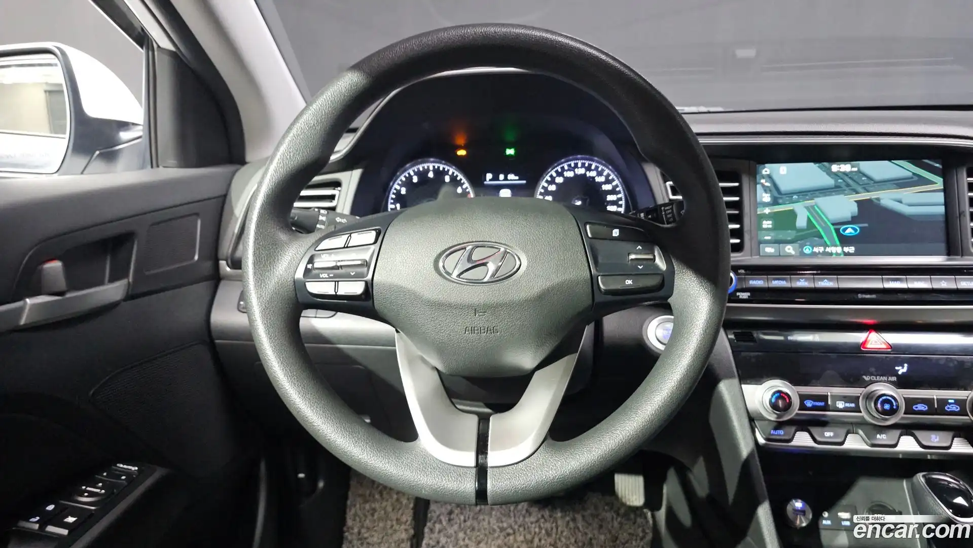 AVANTE Hyundai 2019.1-OPTION-015