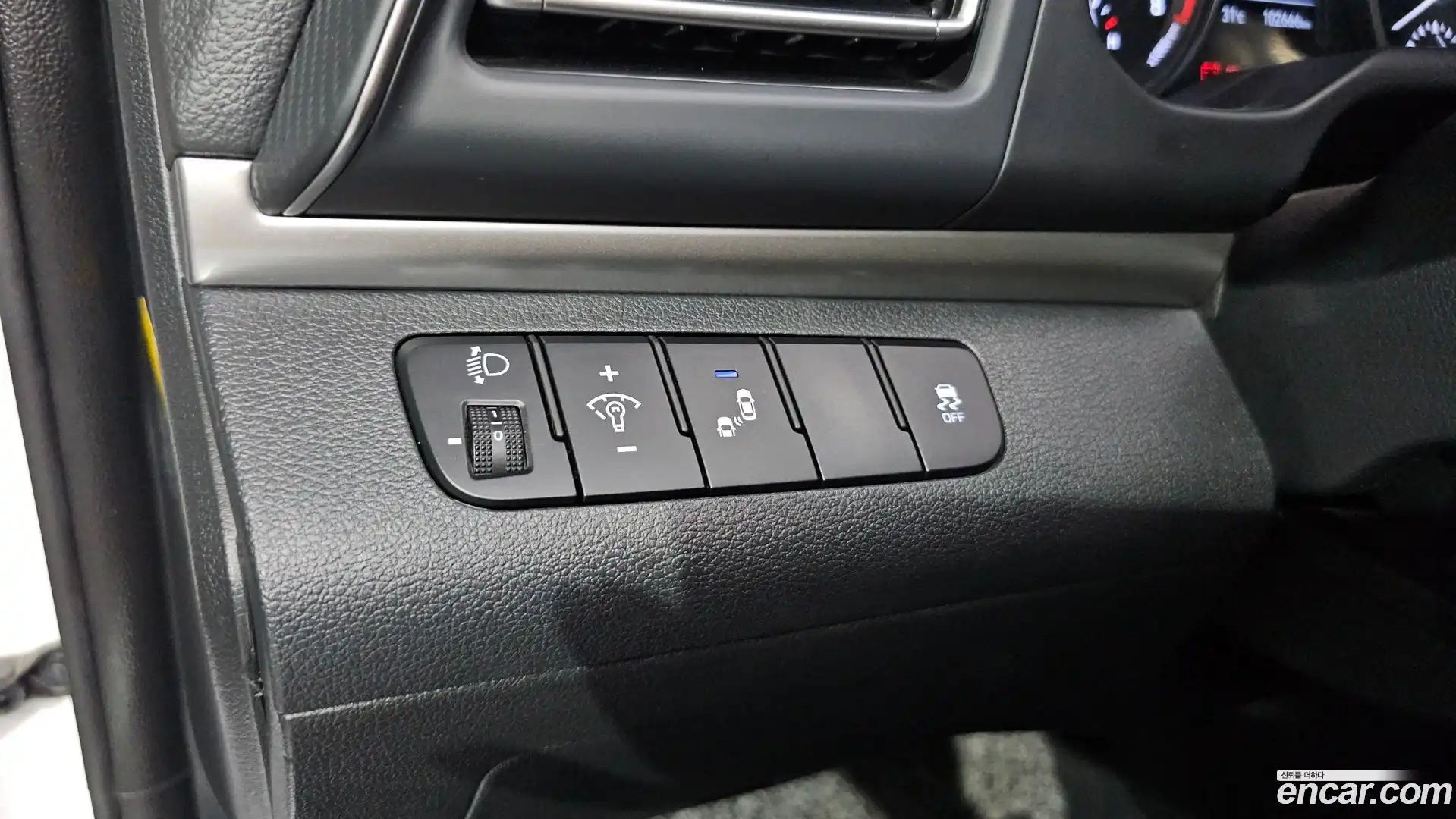 AVANTE Hyundai 2019.1-OPTION-020
