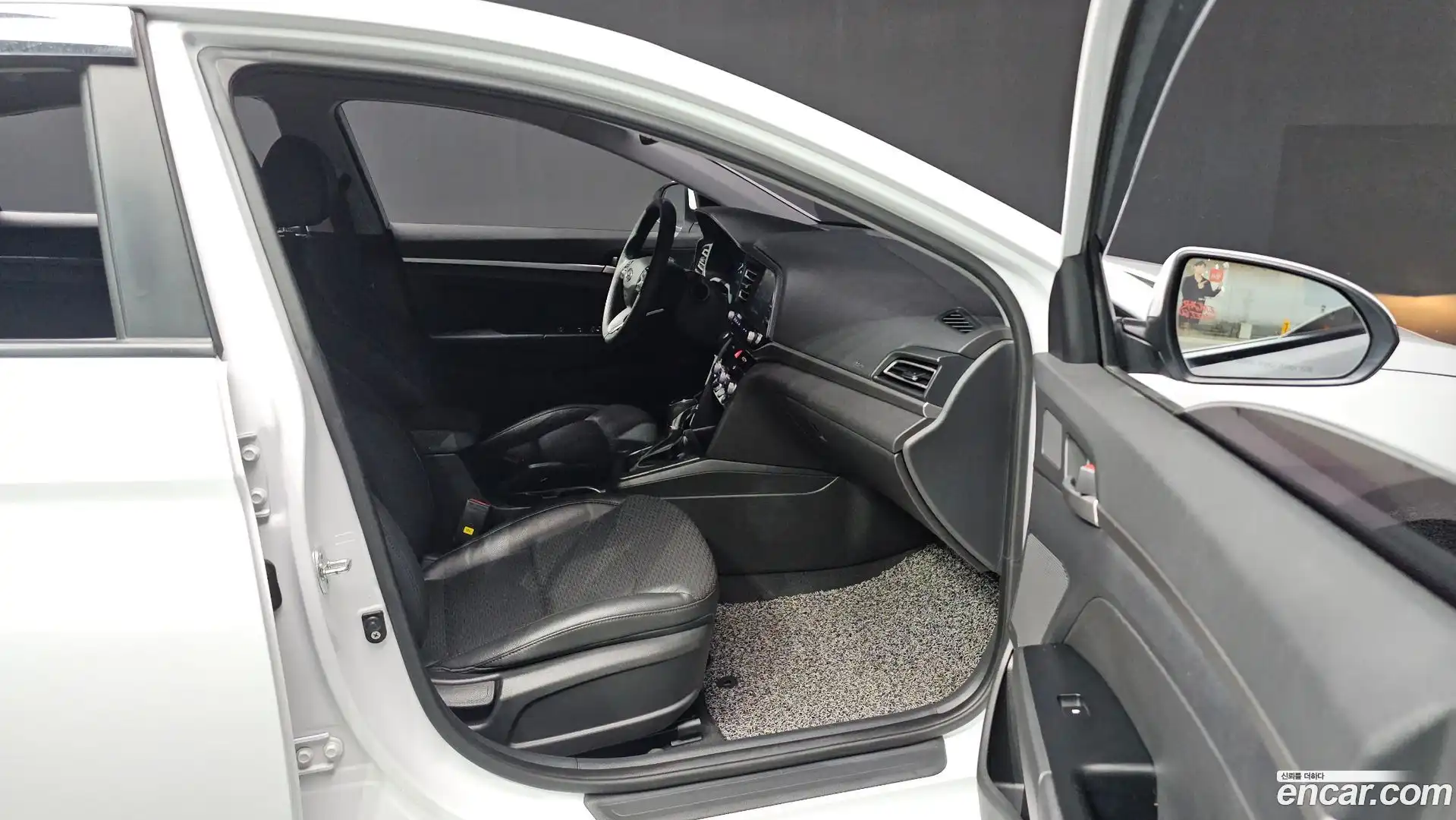 AVANTE Hyundai 2019.1-OPTION-022